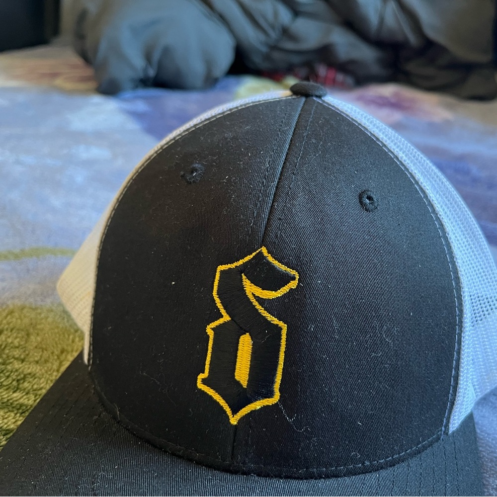 Shinedown world tour, trucker hat